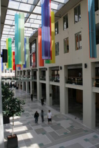 Budapest_Semmelweis_University_Basic_medical_science_center_aula_2